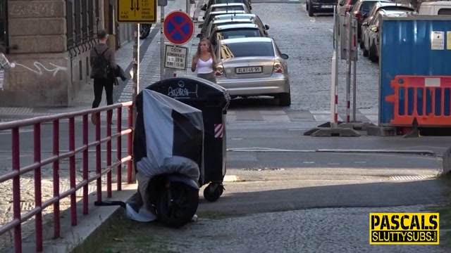 Unter gehäkelt und gehämmert
